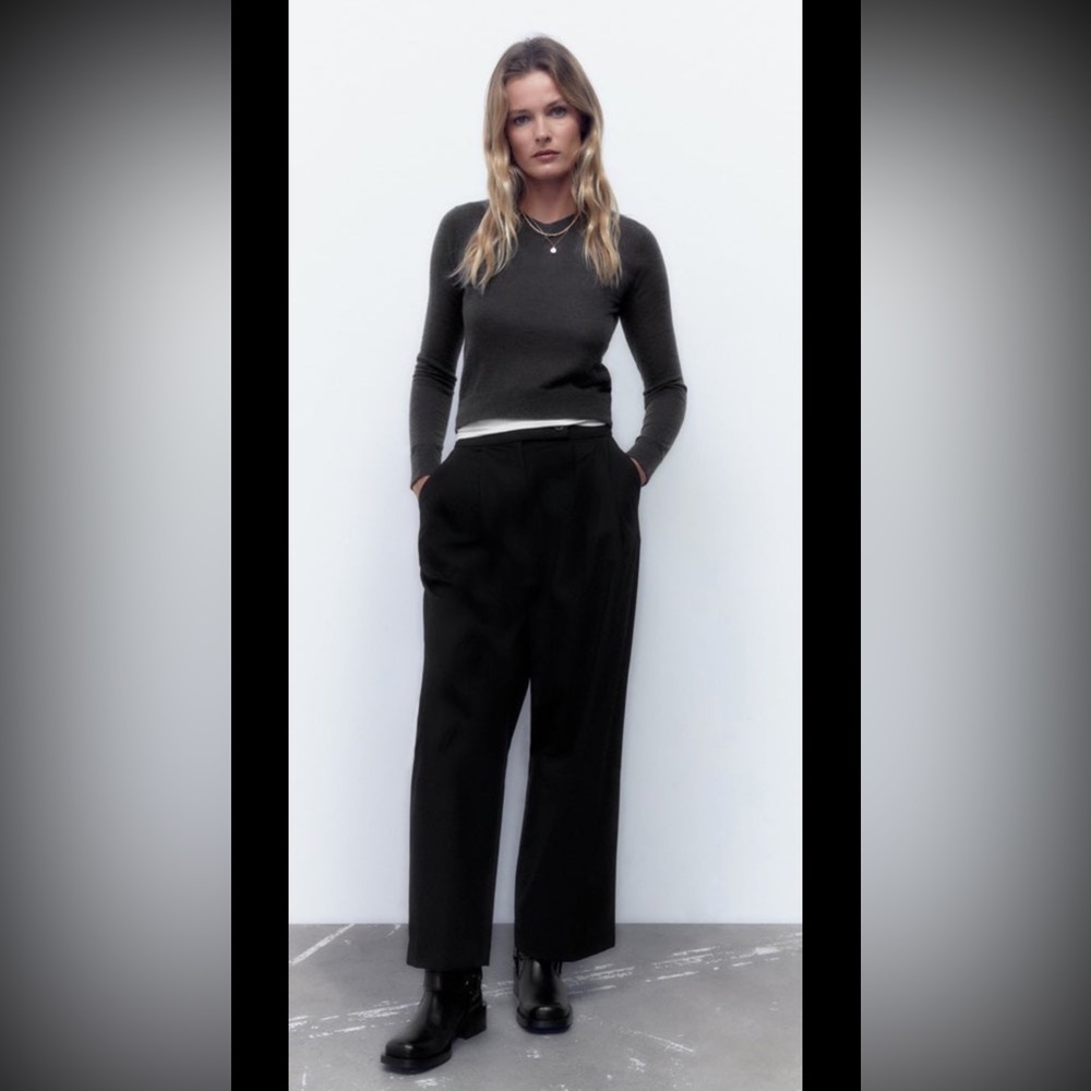 BNWT Zara Black PLEATED MENSWEAR STYLE
PANTS BLACK - REF. 2753/225 Size XS